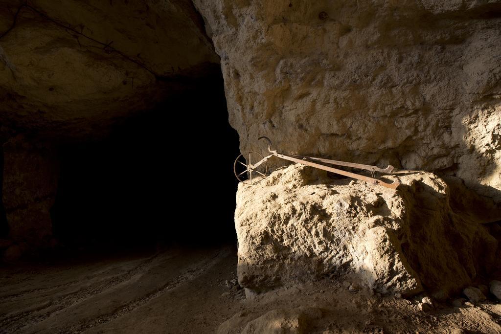 Cuevas Del Pino Turismo Rural Y Emocional Sl Villarrubia Exterior photo